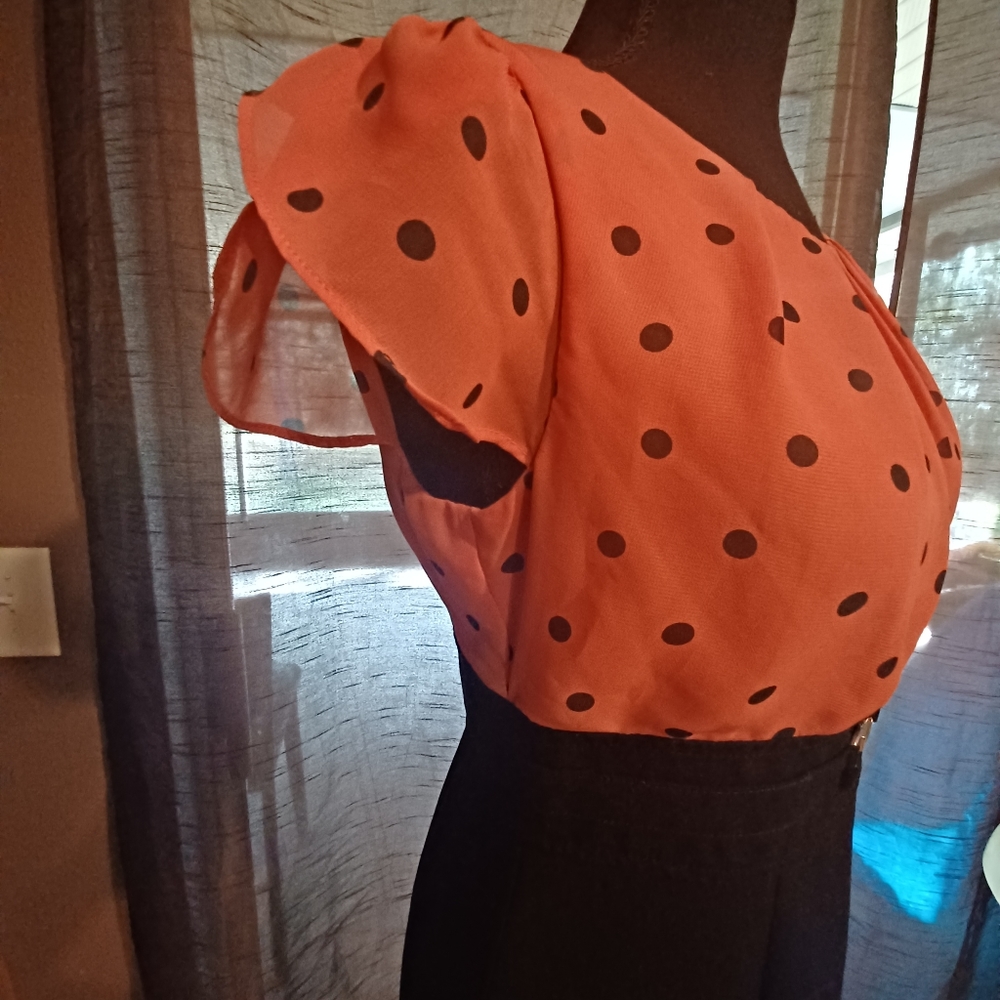 Dress - Picture 2 of 5